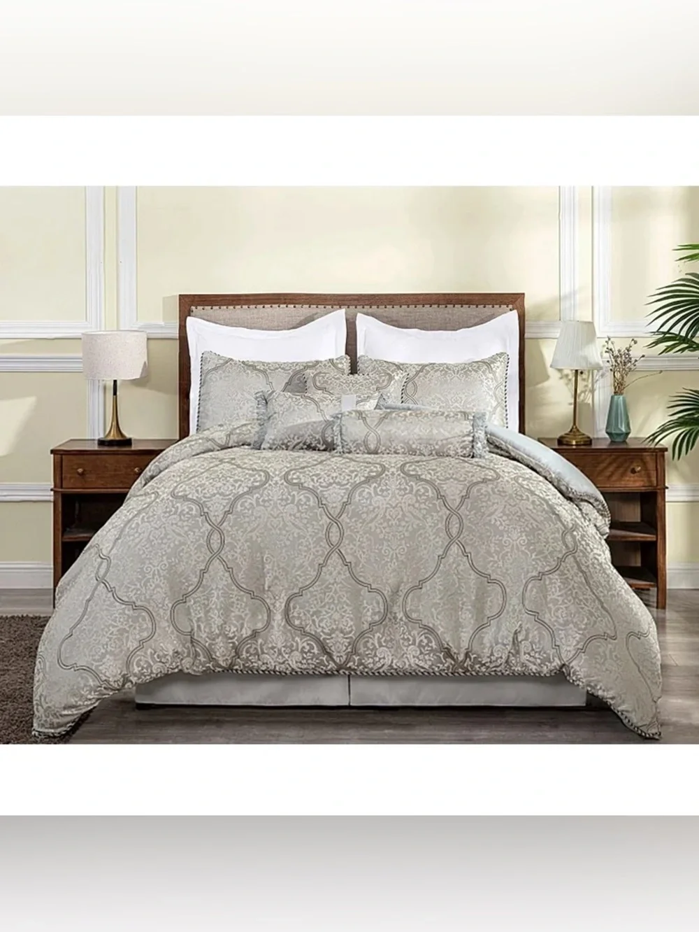 Elegant Grey Damask Queen 3 piece Comforter Set